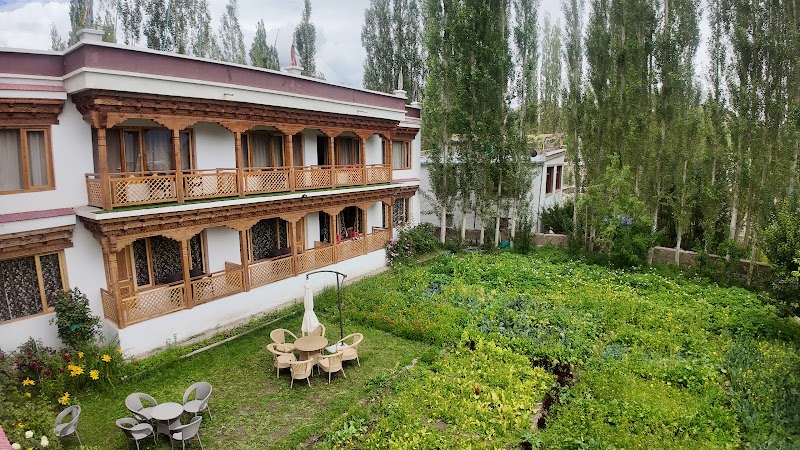 Gyalu's Residency