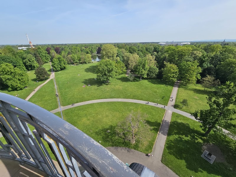 Karlsruhe Palace - Karlsruhe Palace, Schloßbezirk 10, 76131 Karlsruhe, Germany