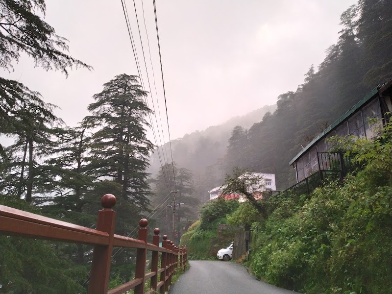 OYO Home 26756 Cosy 3BHK - OYO Home 26756 Cosy 3BHK, Sood villa, Mall Rd, near Governor House, Bemloi, Shimla, Himachal Pradesh 171001, India