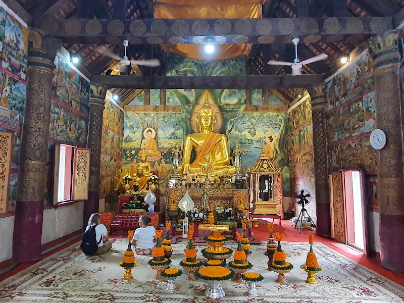 Wat Wisunarat - Wat Wisunarat, V4PQ+XF9, Luang Prabang, Laos