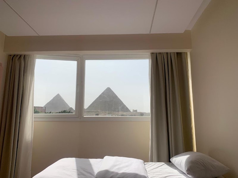 Memphis pyramids view - Memphis pyramids view, X4HV+QHH, Abou Al Hool Al Seiahi, Nazlet El-Semman, Al Haram, Giza Governorate 3520602, Egypt