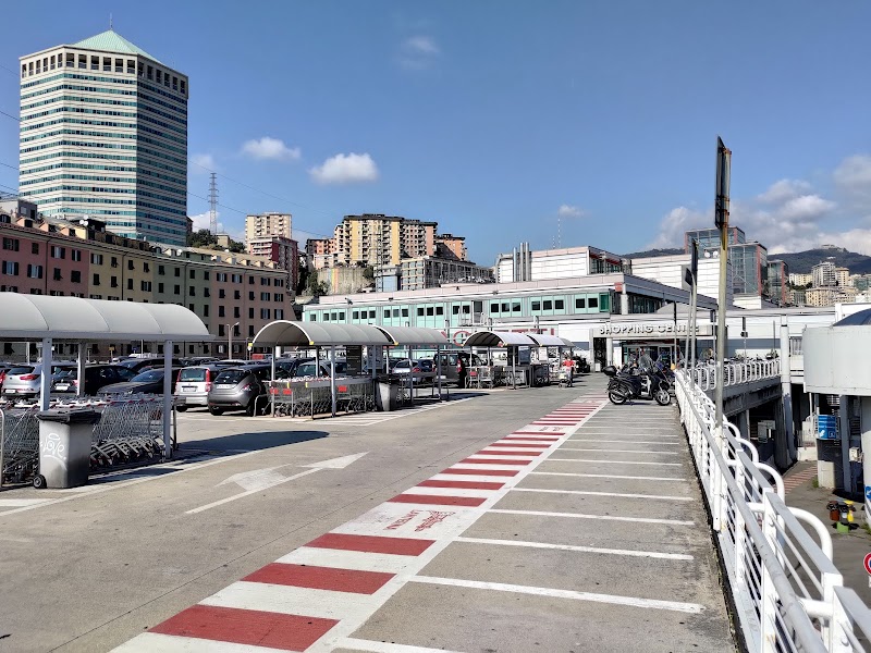 Porto di Genova - Terminal Traghetti - Porto di Genova - Terminal Traghetti, Piazzale dei Traghetti Iqbal Masih, 16126 Genova GE, Italy