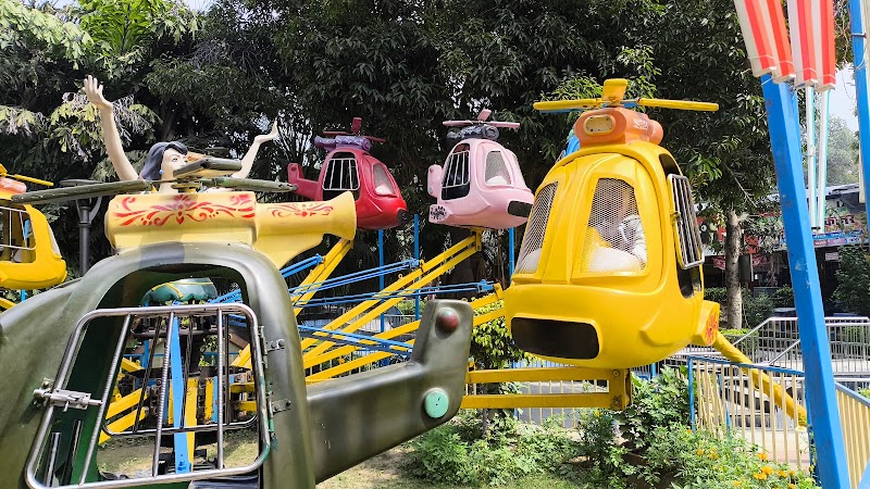 Hathi Park - Hathi Park FR5X+558 Sumitra Nandan Park (Hathi Park), Civil Lines, Prayagraj, Uttar Pradesh 211002, India