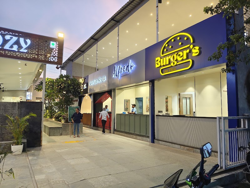 FOOD FRENZY - FOOD FRENZY FOOD FRENZY, near excel educational institute, Postal Colony, Pachpedi Naka, Raipur, Mathpurena, Chhattisgarh 492001, India