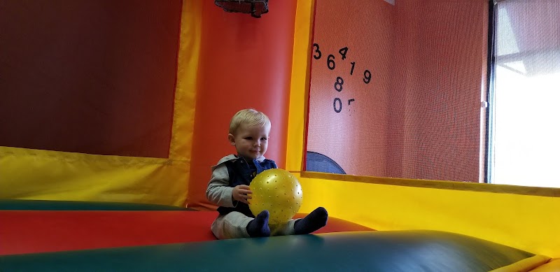 Jumpin' - Jumpin', 6055 Sky Pond Dr P100, Loveland, CO 80538, USA