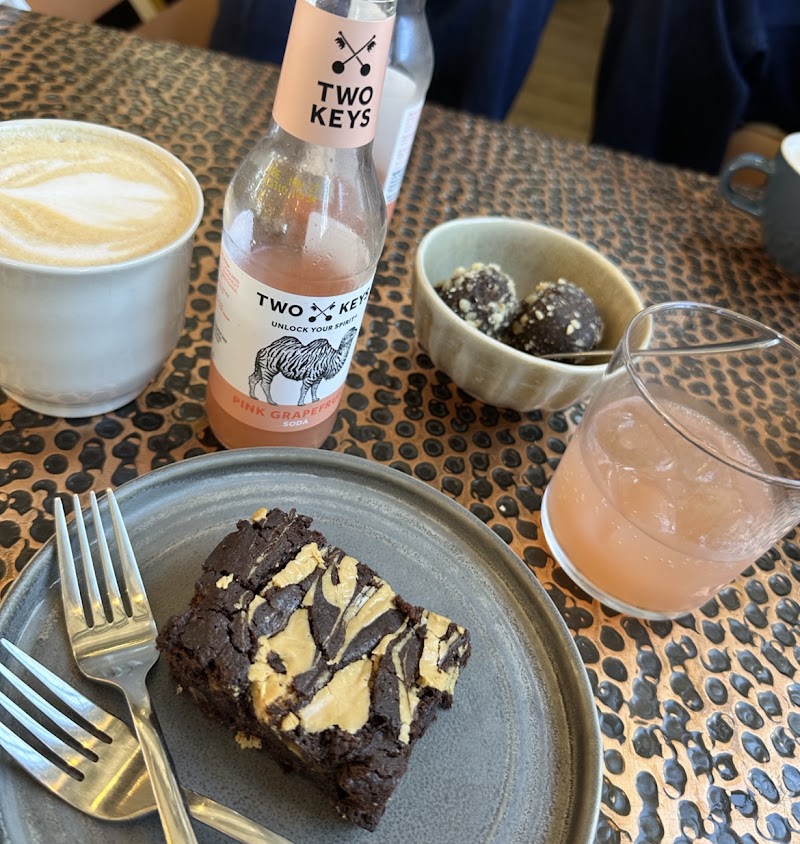 Café Mission - Café Mission 7-9, Fashion St, London E1 6PX, UK
