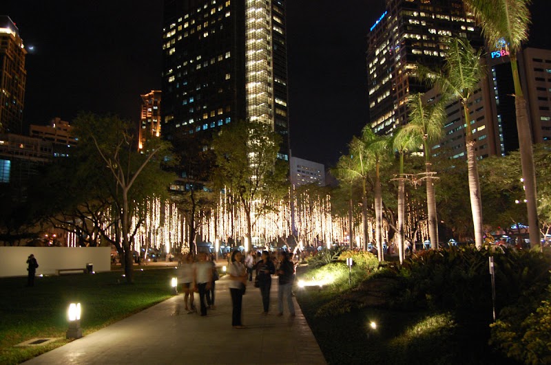 Ayala Triangle Gardens - Ayala Triangle Gardens, Paseo De Roxas St Cor Makati Ave, Cor Ayala Ave, Makati City, 1209 Metro Manila, Philippines