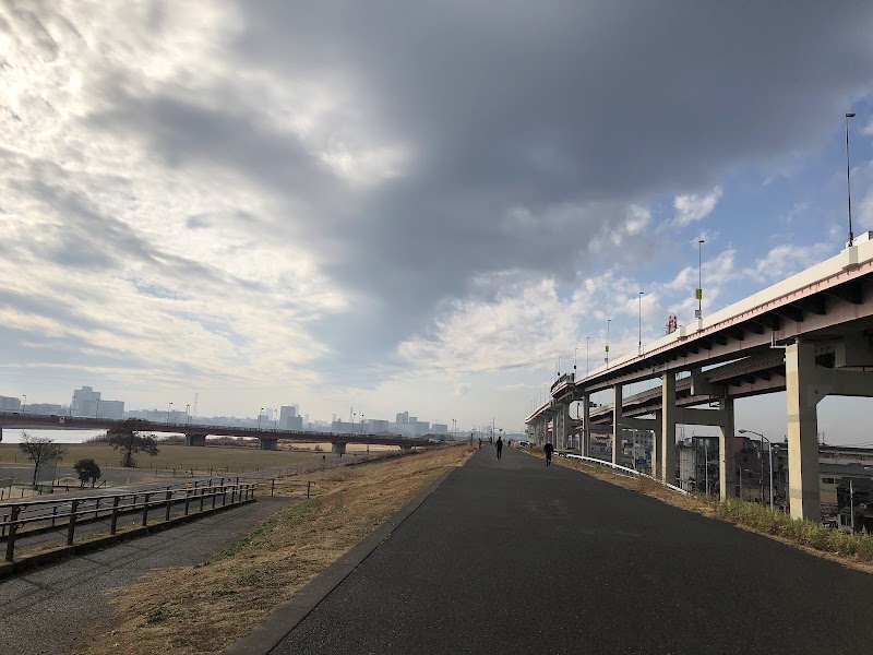 Arakawa Nishiarai Bridge Green Space - Arakawa Nishiarai Bridge Green Space 4 Chome Umeda, Adachi City, Tokyo 123-0851, Japan