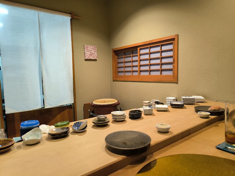Janome Sushi - Janome Sushi, Japan, 〒103-0007 Tokyo, Chuo City, Nihonbashihamachō, 3-chōme−33−８ メゾン岡田