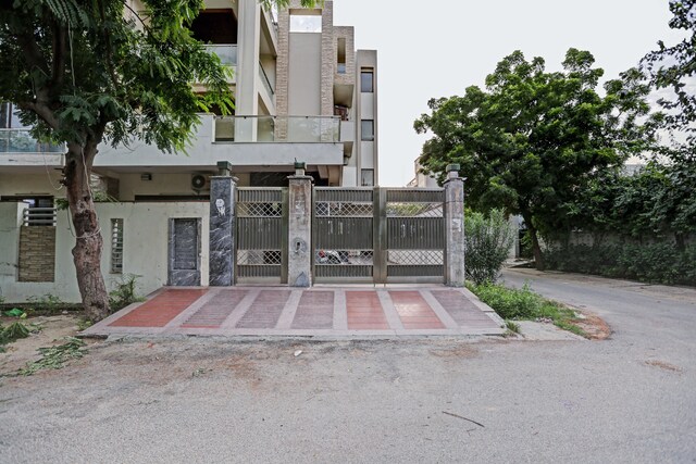 Collection O Corporate Stays - Collection O Corporate Stays G1, Mamura, Sector 71, Noida, Uttar Pradesh 201316, India