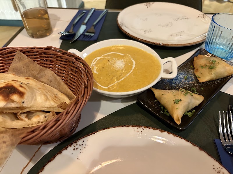 Sukoon Indian Cuisine - Sukoon Indian Cuisine Plaça del Marquès de Camps, 5, 17001 Girona, Spain