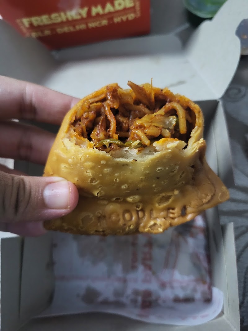 Samosa Party Udyog Vihar Cloud Kitchen - Samosa Party Udyog Vihar Cloud Kitchen, Shop No. 559, 719, Udyog Vihar Phase V Rd, Phase V, Udyog Vihar, Sector 19, Gurugram, Haryana 122016, India