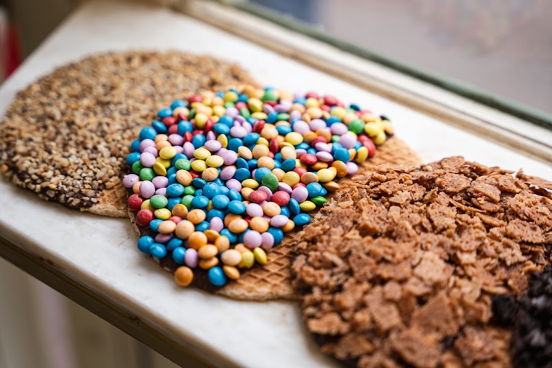 Melly's StroopWafels - Melly's StroopWafels Nieuwezijds Voorburgwal 141, 1012 RJ Amsterdam, Netherlands