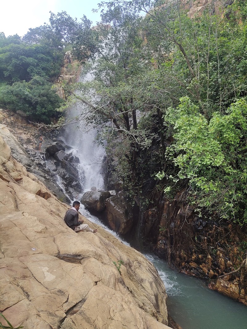 Nagarda Waterfall - Nagarda Waterfall, 4RF8+G93, Bokramuda, Chhattisgarh 495687, India