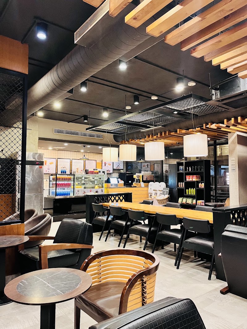 Cafe Coffee day - Waltair Ward - Cafe Coffee day - Waltair Ward Ground Floor Door No. 7, Ward No. 18, 5-1, Ward, Pandurangapuram, Visakhapatnam, Andhra Pradesh 530003, India