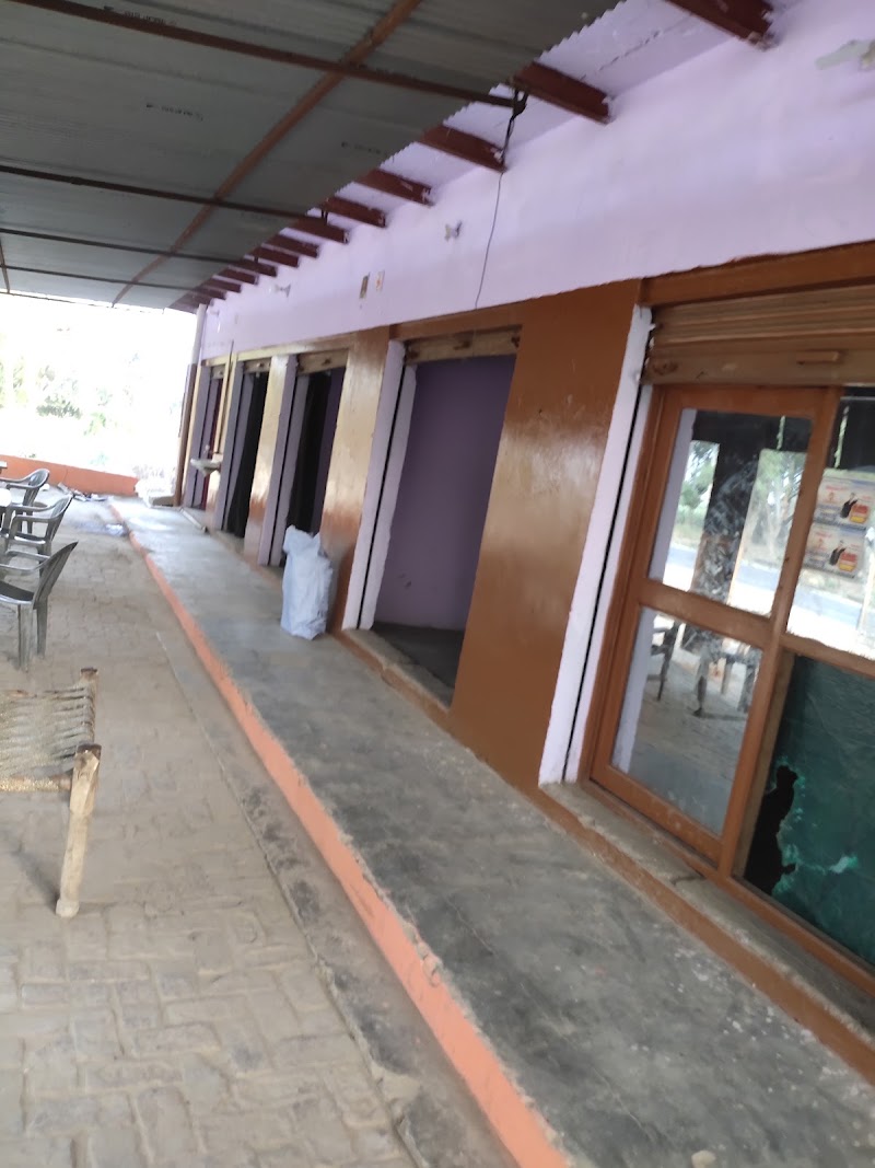 Chaudhary Family Dhaba And Restaurant - Chaudhary Family Dhaba And Restaurant On Road, near Police Choki, Bisawar, Uttar Pradesh 281302, India
