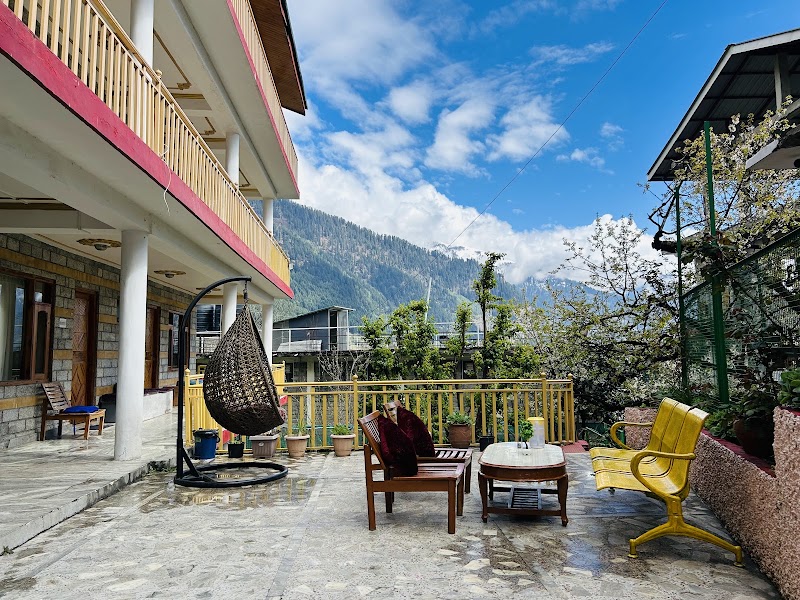 Hostelam the mountain story