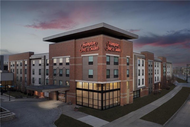 Hampton Inn & Suites Omaha-Downtown - Hampton Inn & Suites Omaha-Downtown, 1212 Cuming St, Omaha, NE 68102, USA