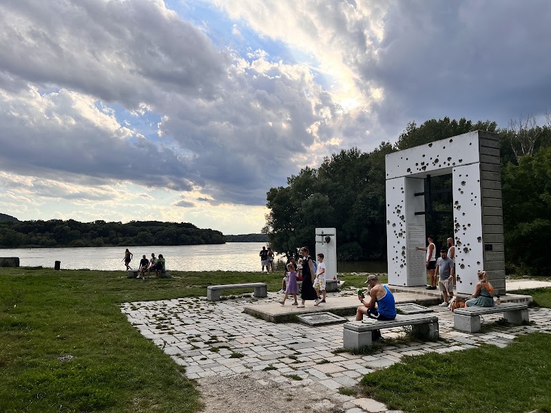 Gate of Freedom Memorial - Gate of Freedom Memorial, 841 10 Bratislava-Devín, Slovakia
