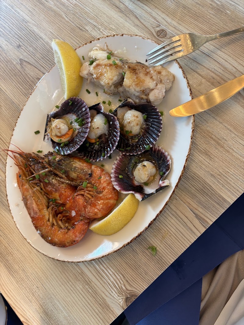 Chao Pescao Seafood Born - Chao Pescao Seafood Born Passatge Mercantil, 1, Ciutat Vella, 08003 Barcelona, Spain