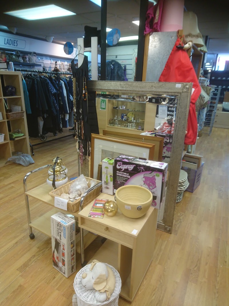 St Christopher's Hospice Shop - East Dulwich - St Christopher's Hospice Shop - East Dulwich, 85-87 Lordship Ln, London SE22 8EP, UK