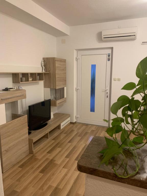 Marta apartments - Marta apartments Ul. Vladimira Nazora 33, 21320, Baška Voda, Croatia