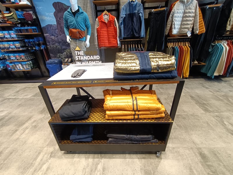 Columbia Sportwear, Pavilion Mall - Columbia Sportwear, Pavilion Mall 1st Floor, FF 107-108, Pavilion Mall, Neat, Fountain Chowk, Civil Lines, Ludhiana, Punjab 141001, India