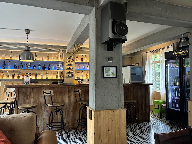 THE KALIMPONG LOCAL, bistro - THE KALIMPONG LOCAL, bistro 3F79+2RG, Rinkingpong Road, near The Forest Museum, Kalimpong Khasmahal, Kalimpong, West Bengal 734301, India