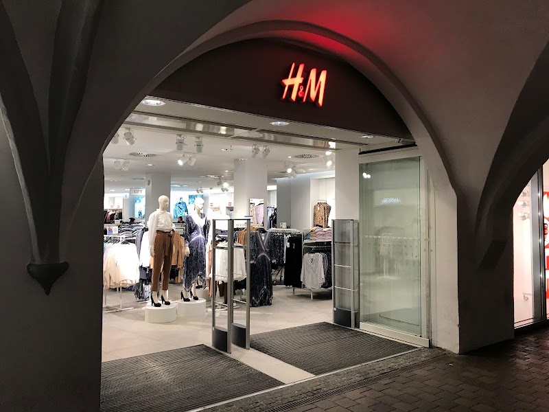 H&M