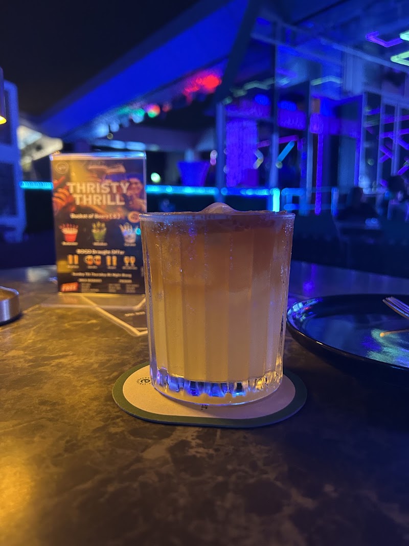 High Note Pool & Sky Lounge - High Note Pool & Sky Lounge Rooftop Level, Aloft Al Mina Hotel - الرفاعة - دبي - United Arab Emirates