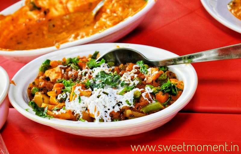 Sweet Moments Cafe & Restro - Sweet Moments Cafe & Restro Nanital Highway, Nainital - Jeolikote, Nainital-Jeliokot-Haldwani Rd, Aamparao, Smanora Range, Uttarakhand 263128, India