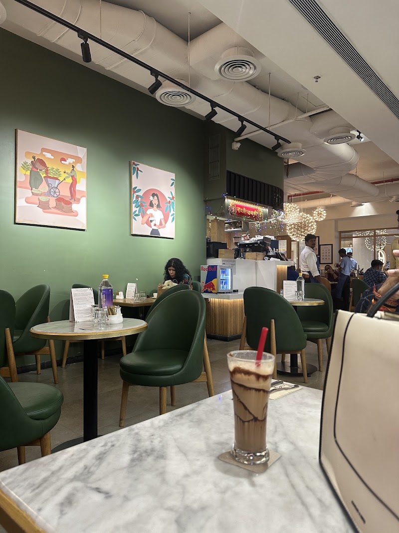 Aromas cafe & bistro - Aromas cafe & bistro Inorbit Mall(India) Pvt. Ltd, New Link Rd, Malad, Malad West, Mumbai, Maharashtra 400104, India