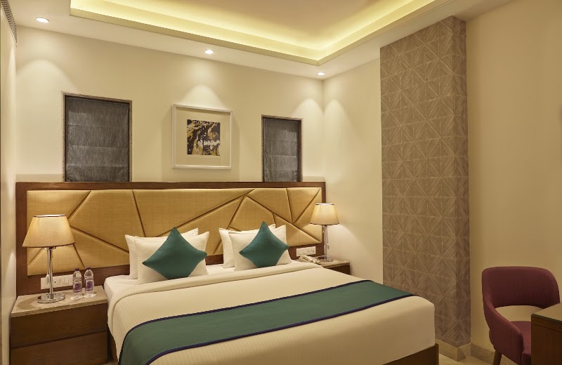 Click Hotel Aurangabad - Click Hotel Aurangabad N 11, Cidco, Phulambri- Sillod Rd, Maharashtra, Hudco, Yadav Nagar, N 11, Cidco, Chhatrapati Sambhajinagar, Maharashtra 431003, India