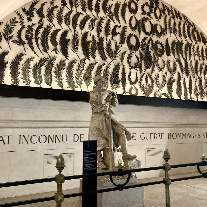 Arc de Triomphe - Arc de Triomphe Pl. Charles de Gaulle, 75008 Paris, France
