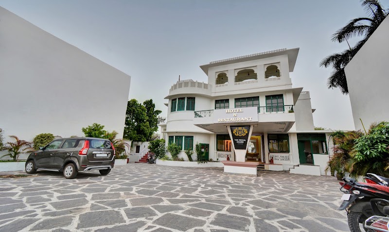 Treebo The Regal House, Near Fateh Sagar Lake