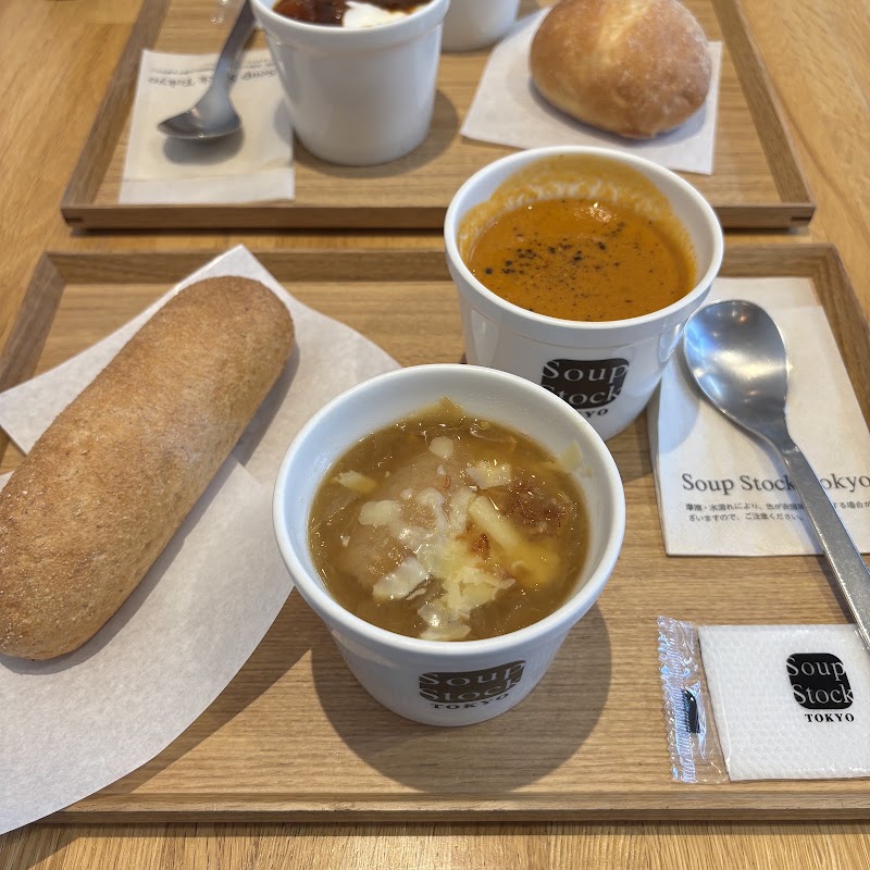 Soup Stock Tokyo - Soup Stock Tokyo, Japan, 〒530-0012 Osaka, Kita Ward, Shibata, 1-chōme−1−３ 阪急三番街館地上1階