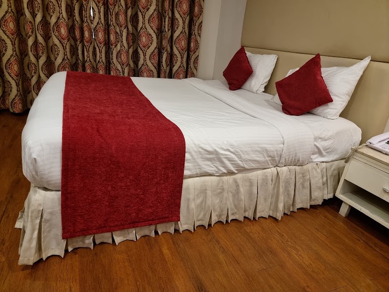Hotel Hindusthan International Bhubaneswar - Hotel Hindusthan International Bhubaneswar A-112, Shriya Talkies Street, Janpath Rd, opposite ICICI Bank, Unit 3, Kharvela Nagar, Bhubaneswar, Odisha 751001, India
