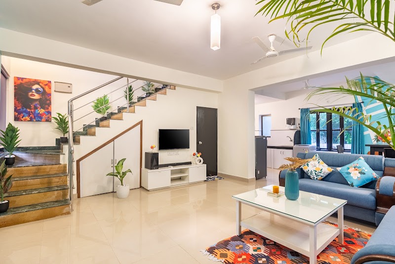 Drift by AlohaGoa! - Drift by AlohaGoa! Villa 104, Roselle Avenue, Ozran Beach Rd, next to hotel julie jolly, Coutinho Vaddo, Vagator, Anjuna, Goa 403509, India