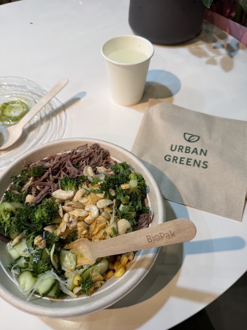 Urban Greens - Canary Wharf - Urban Greens - Canary Wharf 35 Bank St, Canary Wharf Estate, London E14 5NY, UK