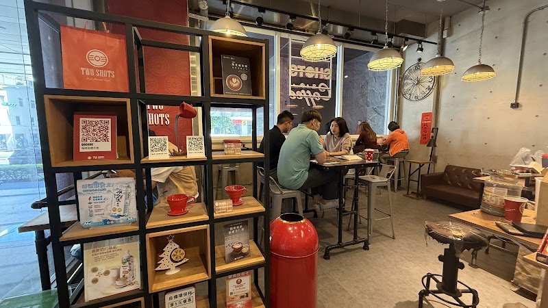 TWO SHOTS 中山南西店 - TWO SHOTS 中山南西店, No. 62號, Nanjing W Rd, Jiantai Village, Datong District, Taipei City, Taiwan 103