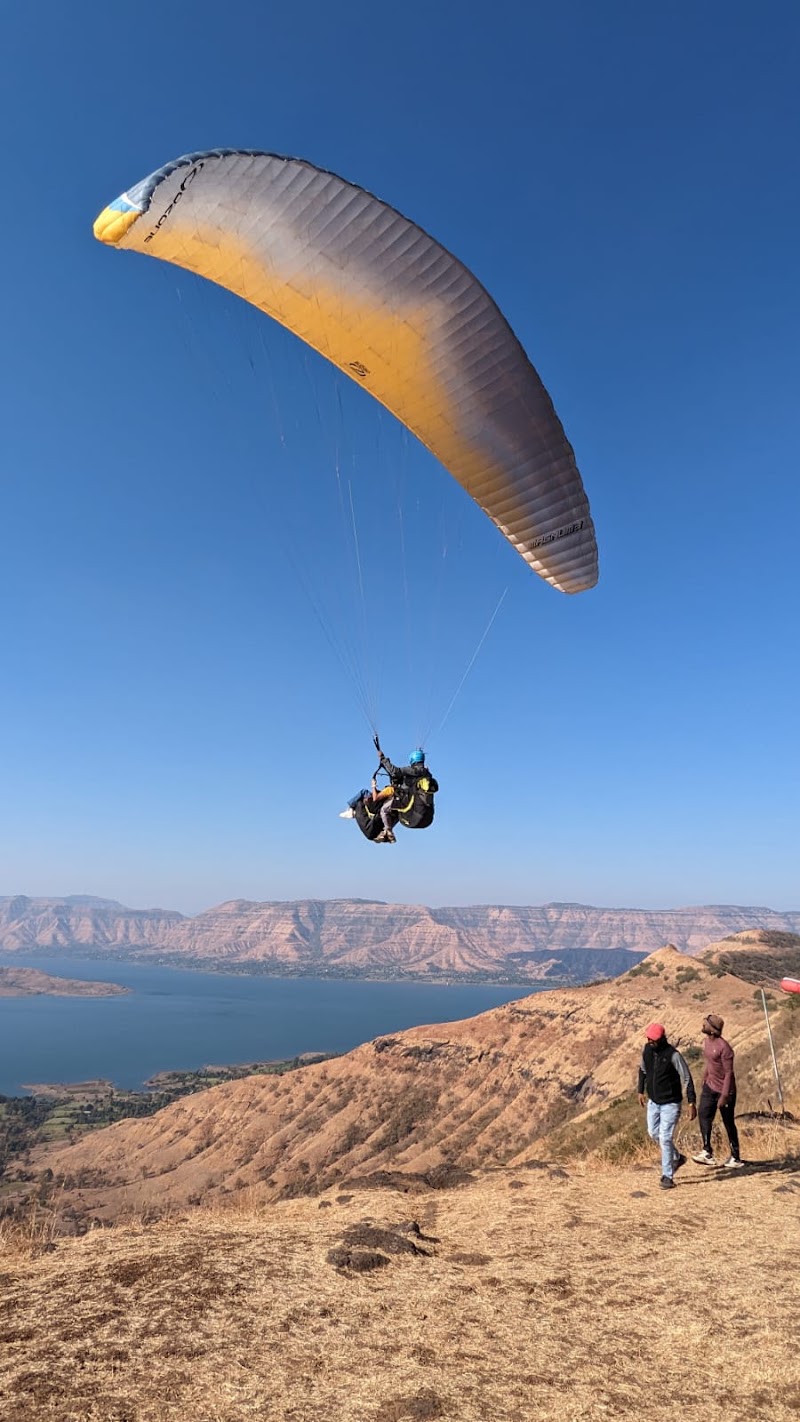 High FLY Paragliding (Lake View) - High FLY Paragliding (Lake View) Hotel Ravine Road, Naka, Dandeghar, Panchgani, Maharashtra 412805, India