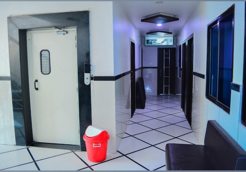 Hotel Shree Dwarkadhish Palace - Hotel Shree Dwarkadhish Palace 8,9/1 Rajabhau, Mahakal Marg, Bakshi Bazar, Kartik Chowk, Ujjain, Madhya Pradesh 456006, India