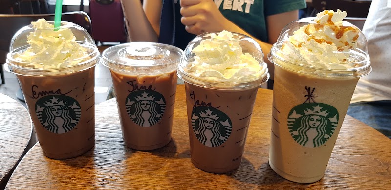 Starbucks - Starbucks, Aviatická 1017/1, 160 08 Praha-Praha 6, Czechia