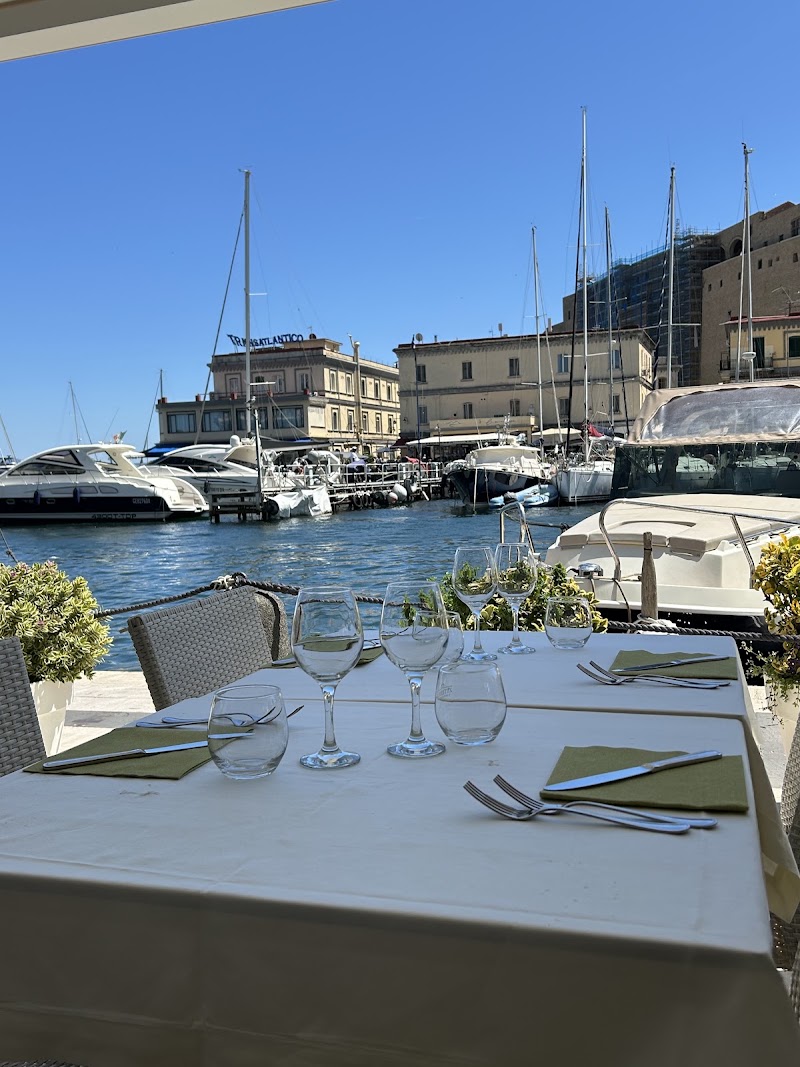 Zi Teresa - Zi Teresa, Borgo Marinari, 1, 80132 Napoli NA, Italy