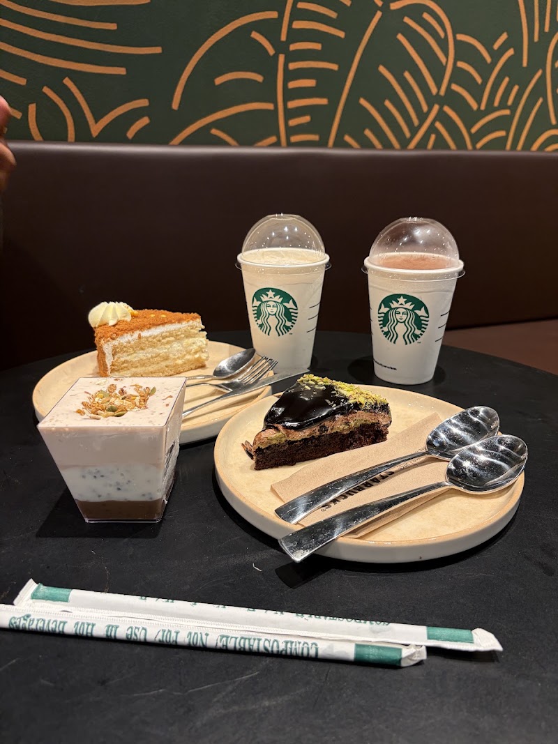 Starbucks - Kalyan Nagar - Starbucks - Kalyan Nagar, Shop No 12, Hermes Waves Mall, near Indian Bank, Prathamesh Society, Kalyani Nagar, Pune, Maharashtra 411006, India