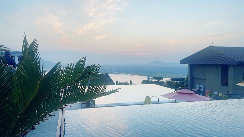 Vivanta Dal View - Vivanta Dal View 4V3J+2HG, near Kralsangri, Brein, Srinagar, 191121