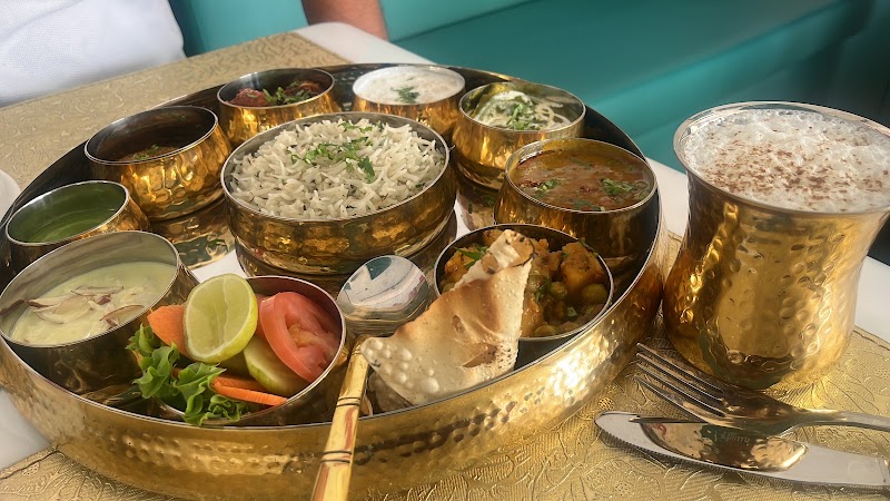 Maharaja Lounge - 100% Pure Veg Authentic Indian Restaurant - Maharaja Lounge - 100% Pure Veg Authentic Indian Restaurant S117A , S118 J - Block Karama Shoping Complex - الكرامة - دبي - United Arab Emirates