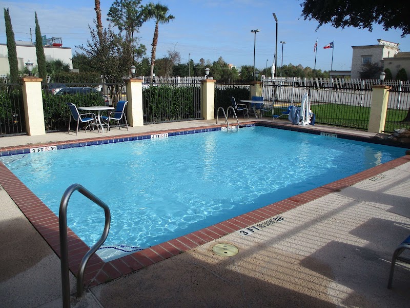 Days Inn & Suites Sam Houston Tollway - Days Inn & Suites Sam Houston Tollway 8049 North Sam Houston Pkwy W, Houston, TX 77064, USA