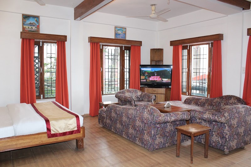 Hotel Birds View - Hotel Birds View Shiv Parbat, Old, Parwanoo Kasauli Rd, Kasauli, Himachal Pradesh 173204, India