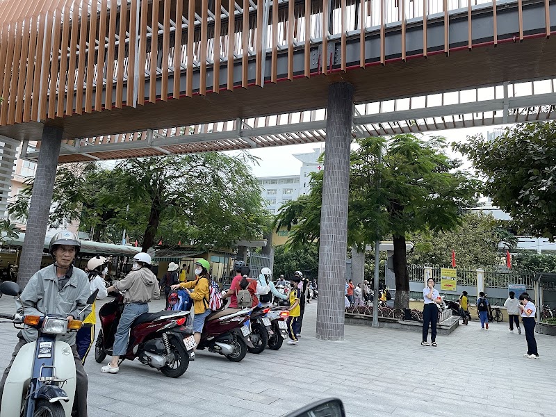 Nguyen Hue Secondary School - Nguyen Hue Secondary School 134 Quang Trung, Hải Châu, Đà Nẵng 550000, Vietnam